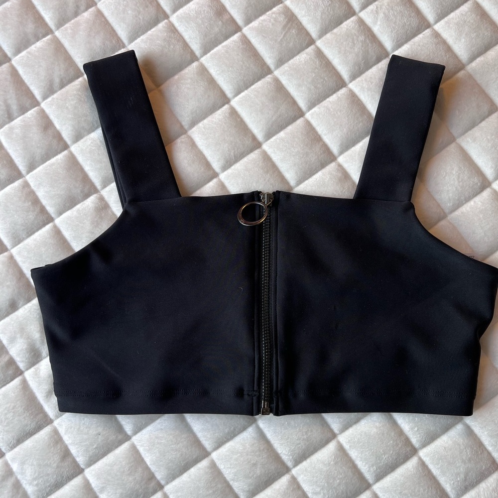 Alo Yoga Fast Bra - with Front Zipper